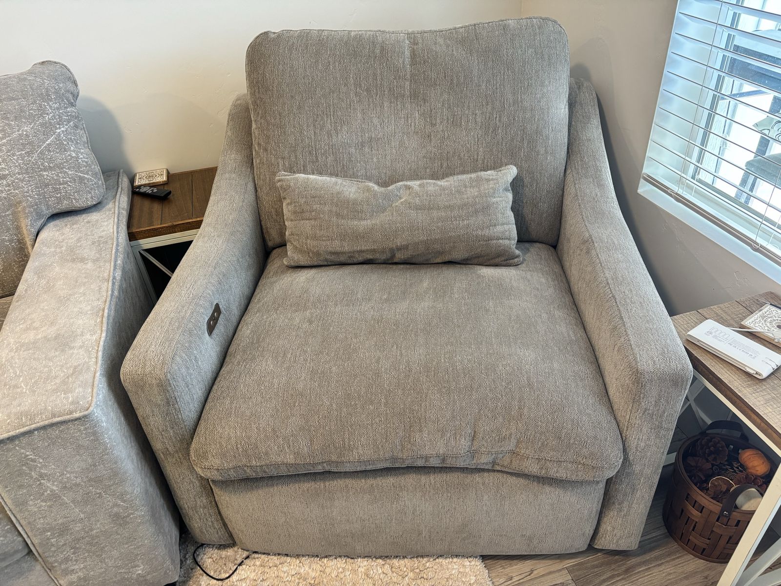 Comfortable beige Recliner Chair with Lumbar Pillow - Excellent Condition