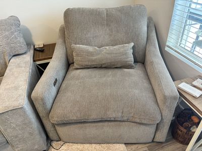 Comfortable beige Recliner Chair with Lumbar Pillow - Excellent Condition