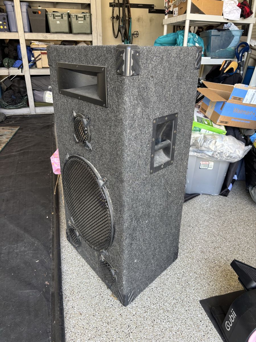 Welton USA PS19 Pro Studio PA/DJ Speaker (300W/8 Ohm)