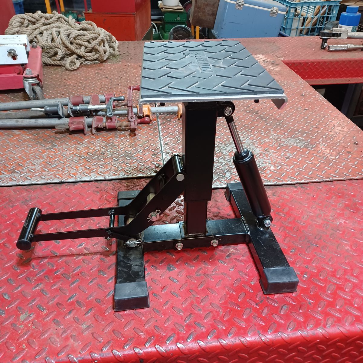 Main image 2