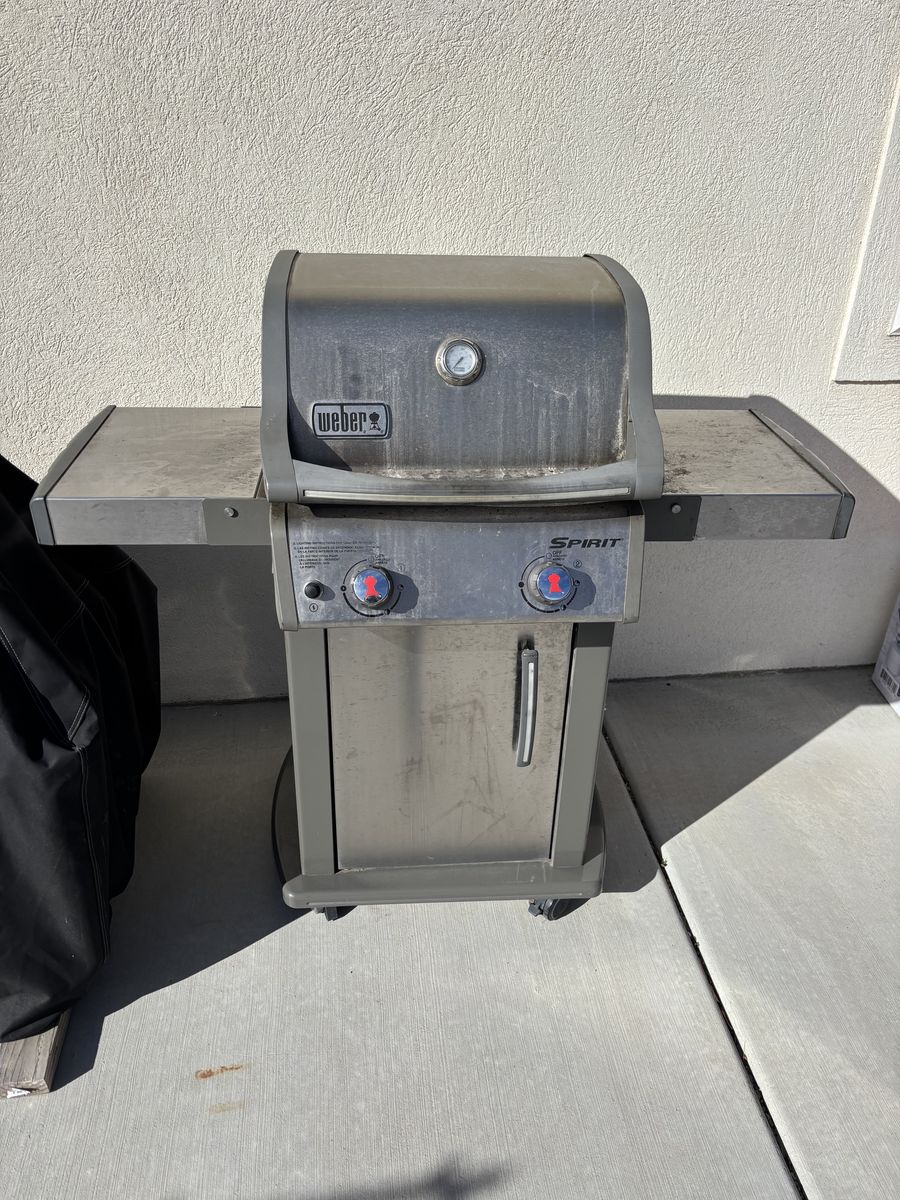 Free Weber Natural Gas Grill