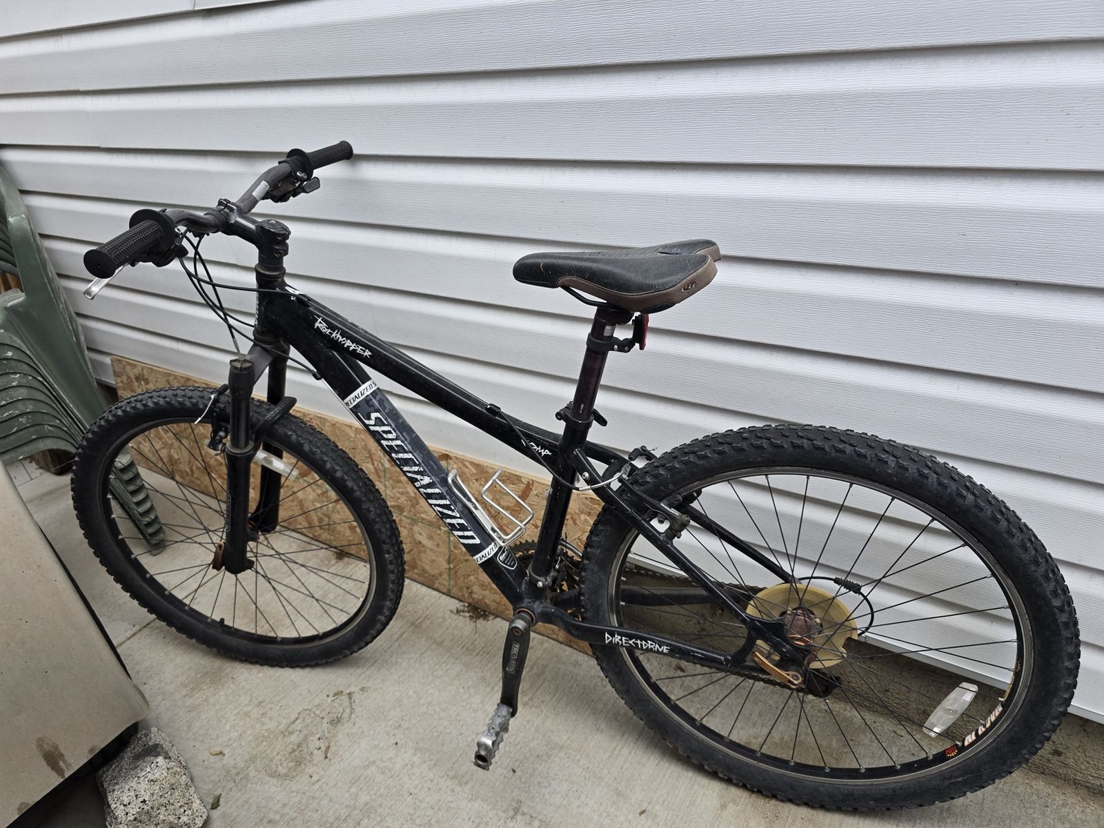 Specialized Hardrock Mountain Bike - Black, Full Suspension, Used