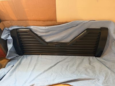 Custom-Flow Louvered Tailgate for Trucks