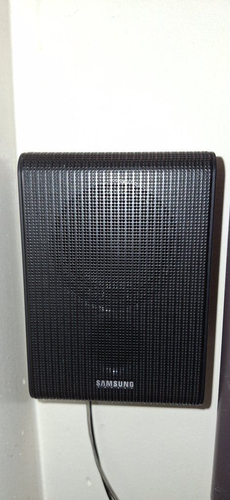 Main image 4