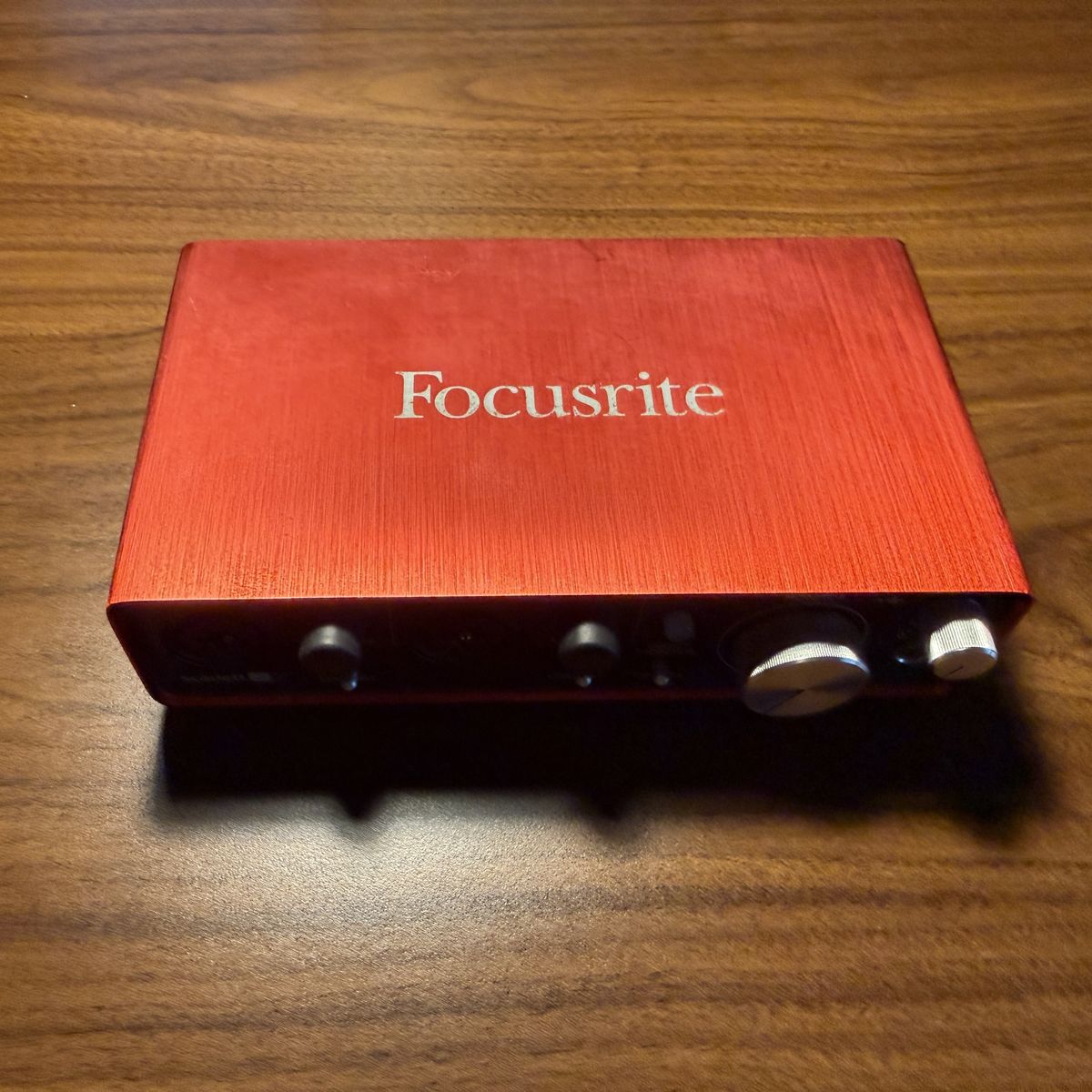 Focusrite Scarlett 2i2 (2nd Generation) USB Audio Interface with USB Cable and 1/4 TRS Jack Output Cables