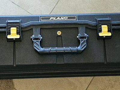 Plano All Weather Gun/Bow Case with Wheels & Customizable Foam, 2 Sturdy Handles and Wheels Black
44"×17"×7"