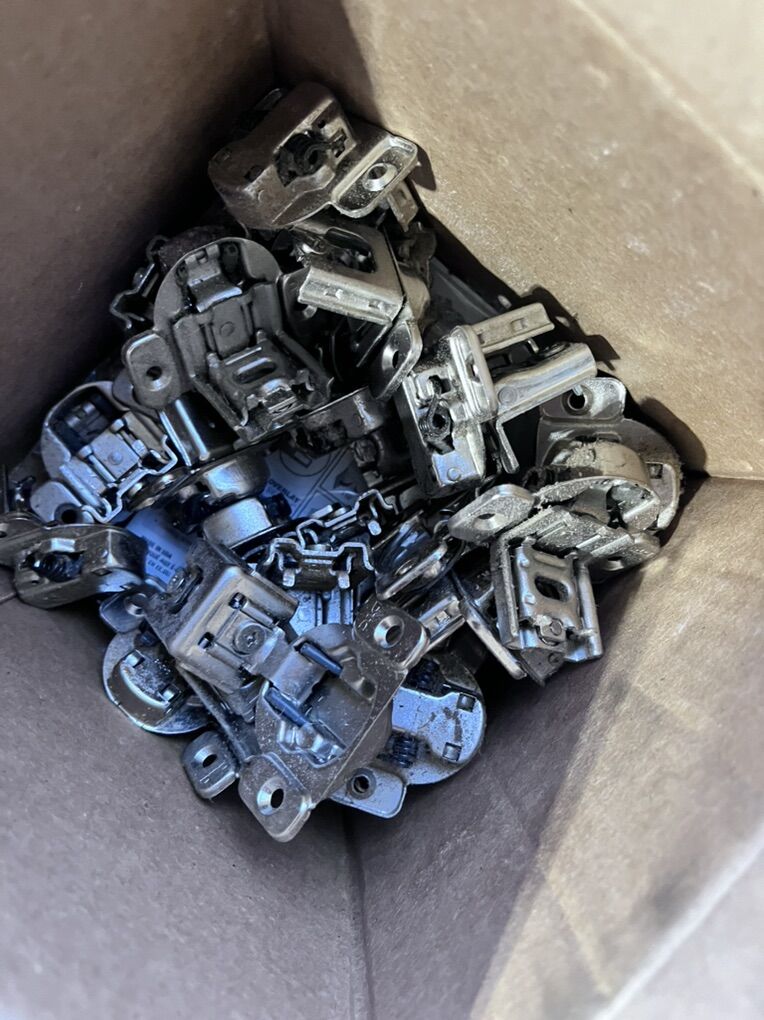 Cabinet Door Hinges