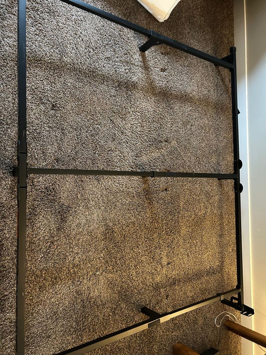 Queen Metal Bed Frame – Adjustable Support – Excellent Condition – $30