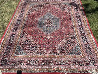 Vintage Red & Blue Bidjar Persian Rug 75.5 x 102