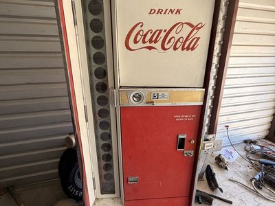 1960 Coca Cola vending machine