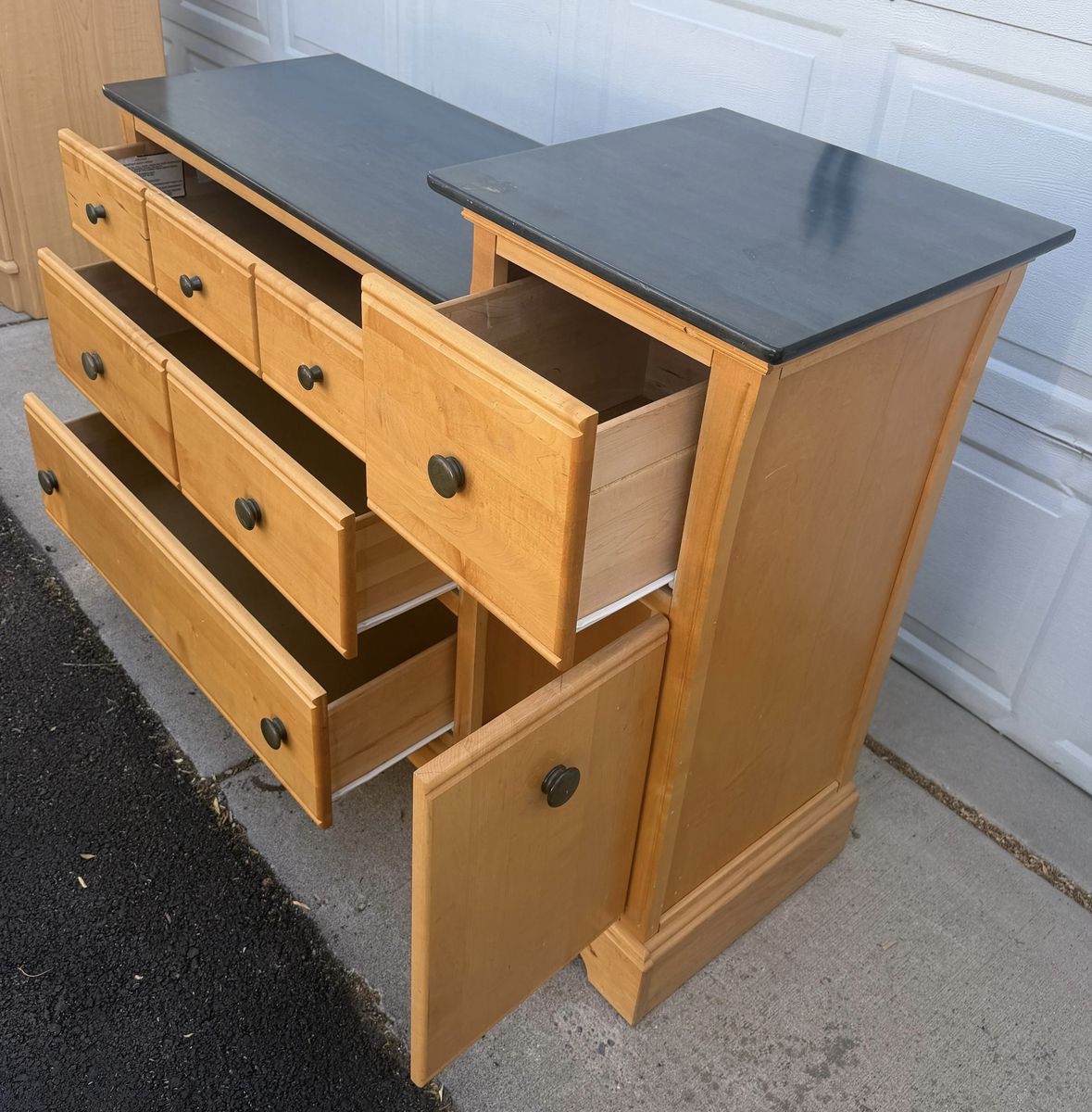 Darling dresser