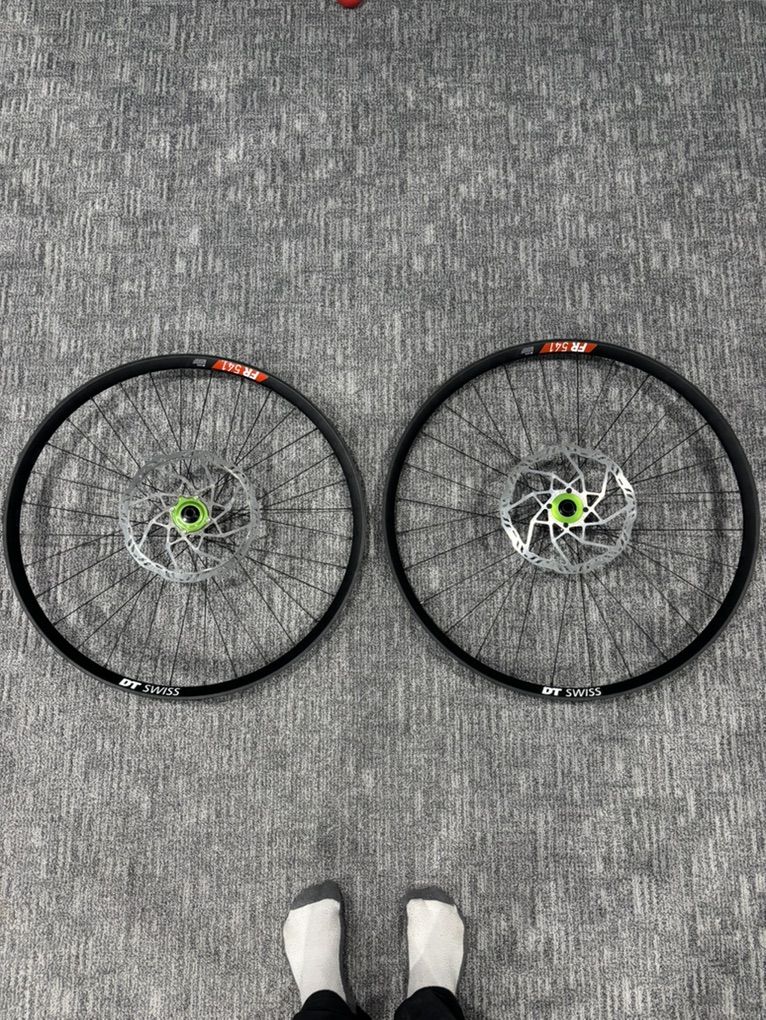 DT Swiss KOM Hub Mullet Wheelset