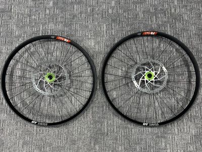 DT Swiss KOM Hub Mullet Wheelset