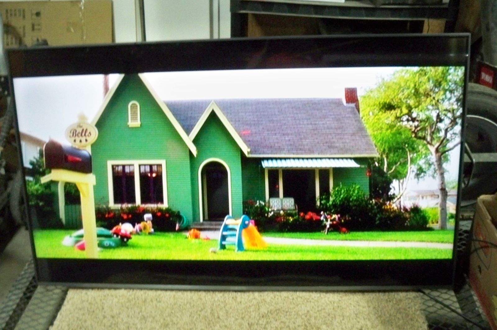 LG 55-inch 4K UHD Smart LED TV