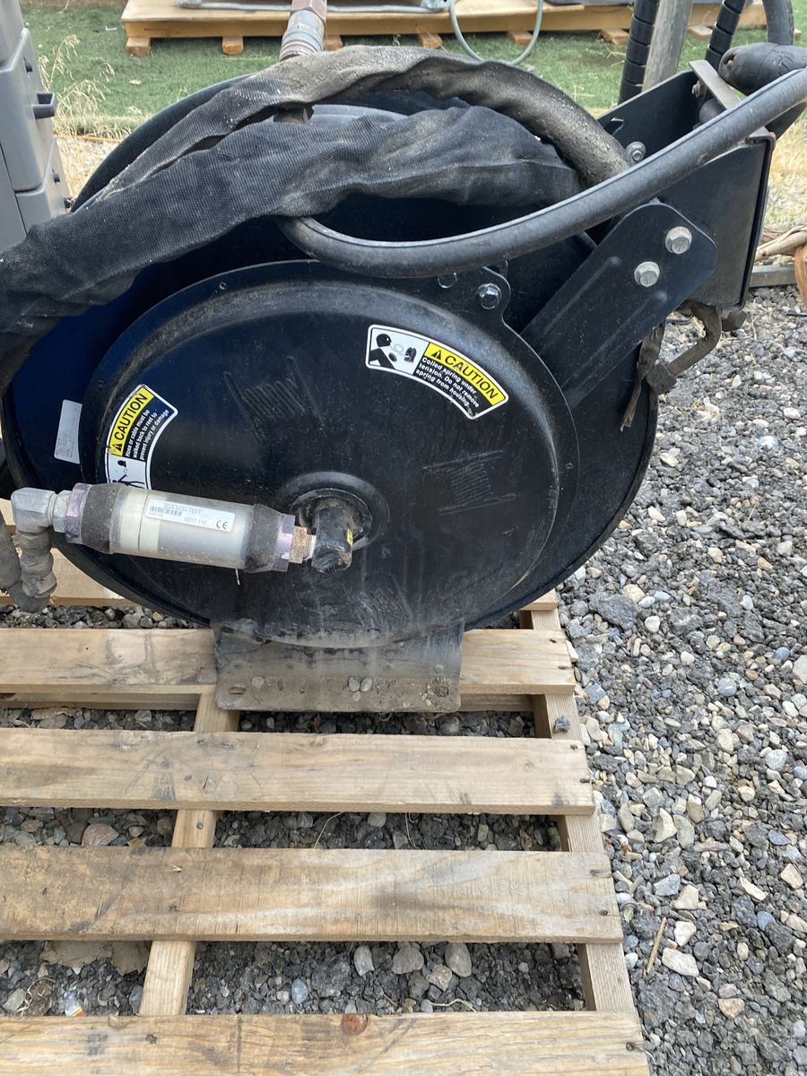Heavy-Duty Commercial Retractable Hose Reel with Hydraulic Hose
