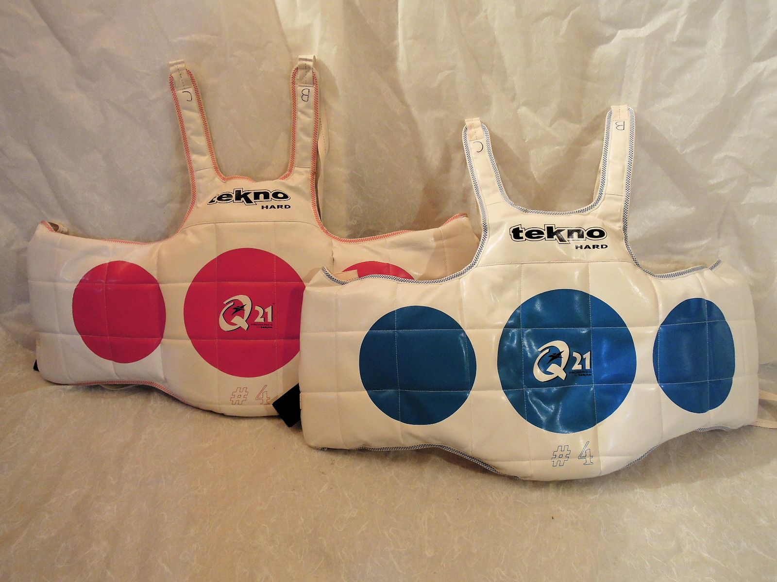 Tekno Q21 Martial Arts Sparring Gear   [Tae Kwon Do, Karate]