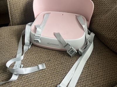 Ubravoo Pink Baby Portable Booster Seat - Adjustable Straps for Secure Dining