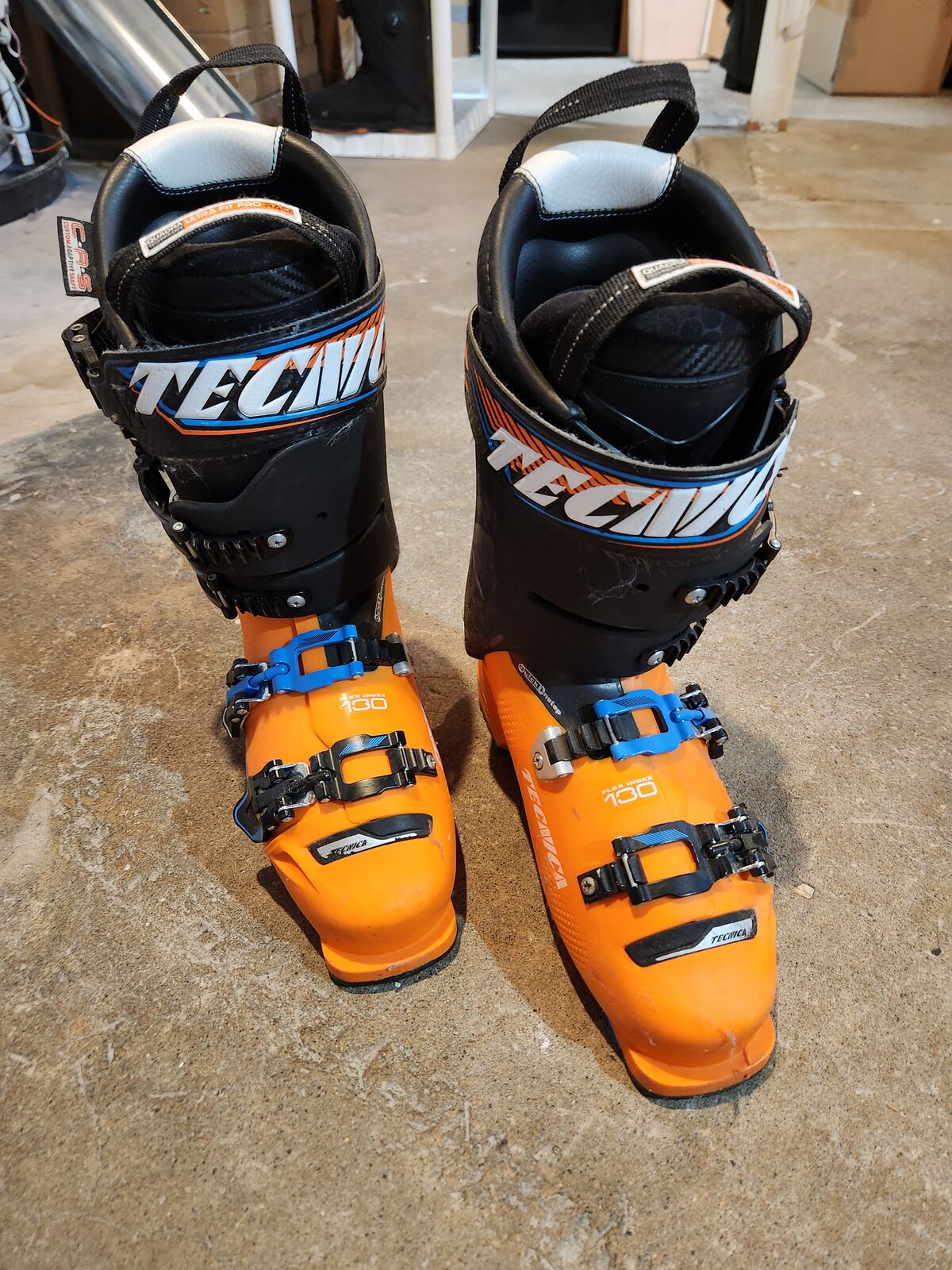 Tecnica Ski Boots (EU 40-41.5)