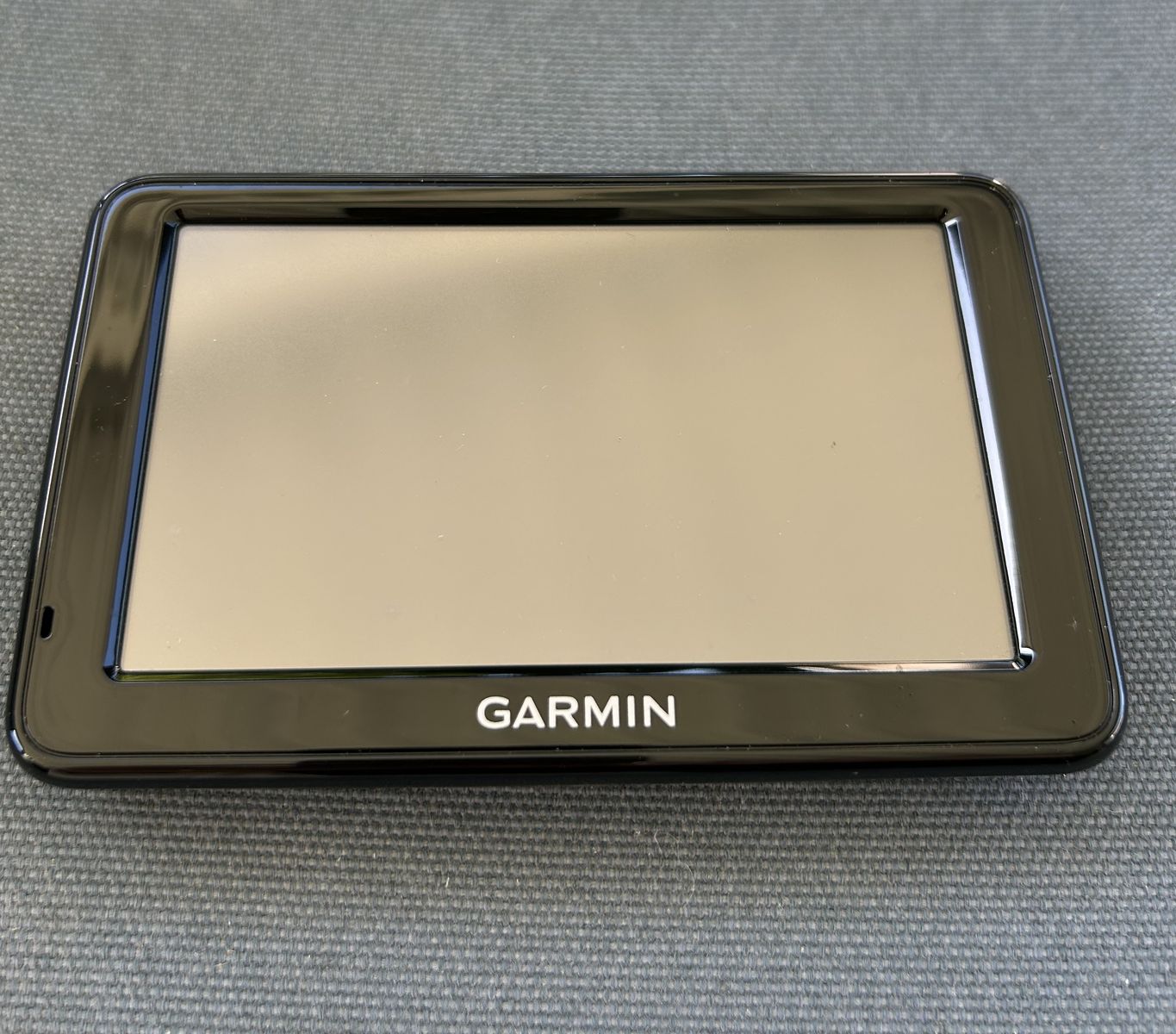 Garmin Nuvi 2455LM GPS Navigation System with a 4.3-inch touchscreen