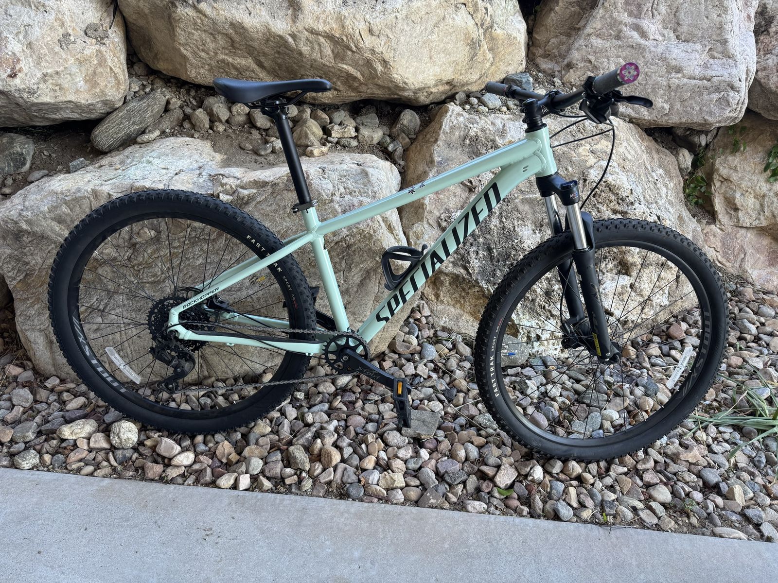 Specialized Rockhopper Mountain Bike - Size M, Mint Green, Hardtail