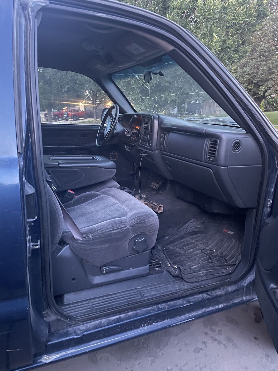 Main image 5