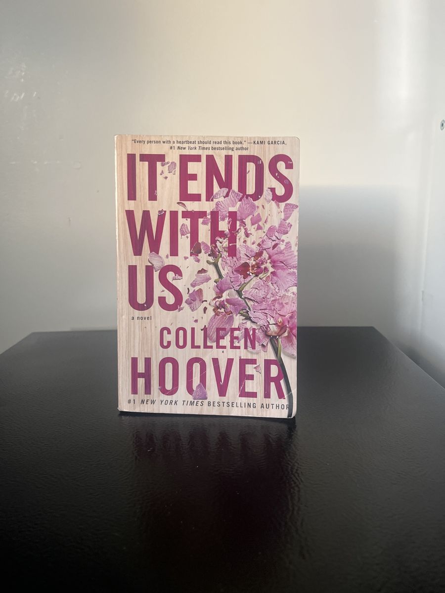 It Ends With Us by Colleen Hoover - #1 New York Times Bestselling Author, a Novel