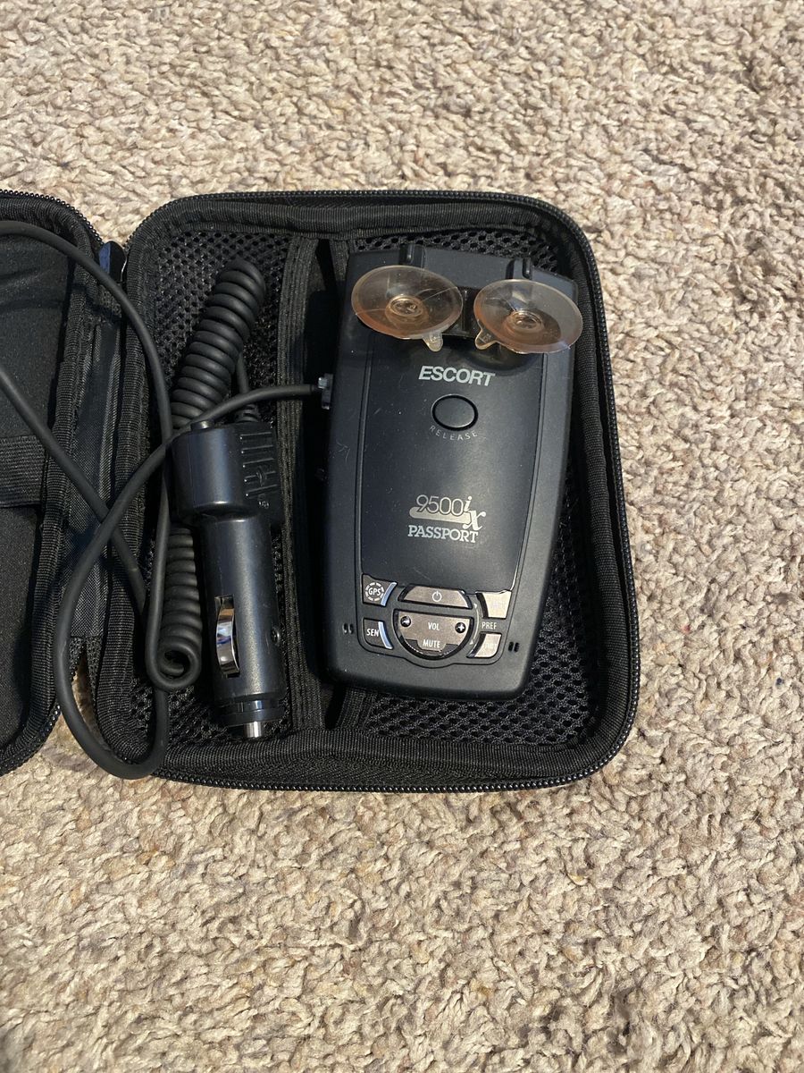 Escort Passport 9500ix Radar Detector with GPS and Carrying Case