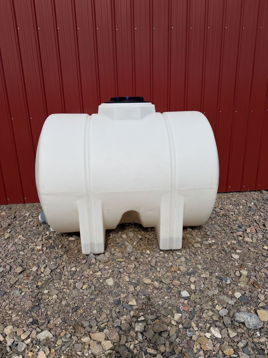 525 Gal Poly Tank
