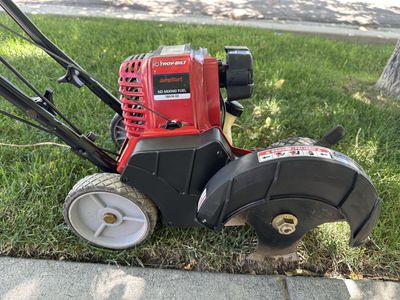 Troy-Bilt TB516 EC Gas Edger