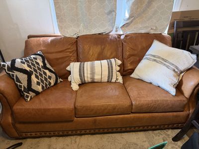 Brown Leather Counch