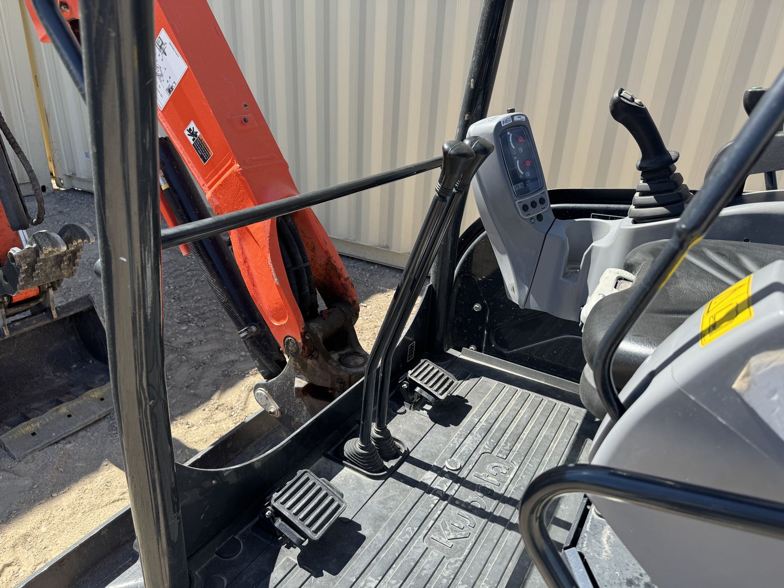 Main image 6