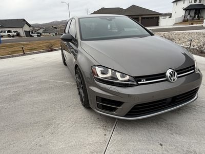 2017 Volkswagen Golf R 2.0T 4Motion