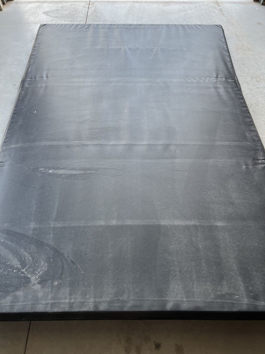 Tri Fold Tonneau Cover 8' Bed