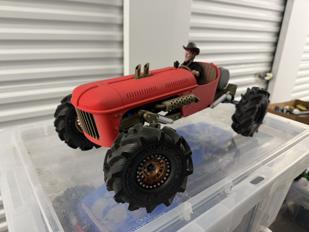Badass Tractor Scale Crawler 1/10 Loaded Rtr