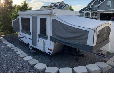 Jayco Jay 2012 Tent Trailer - Sleeps up to 8