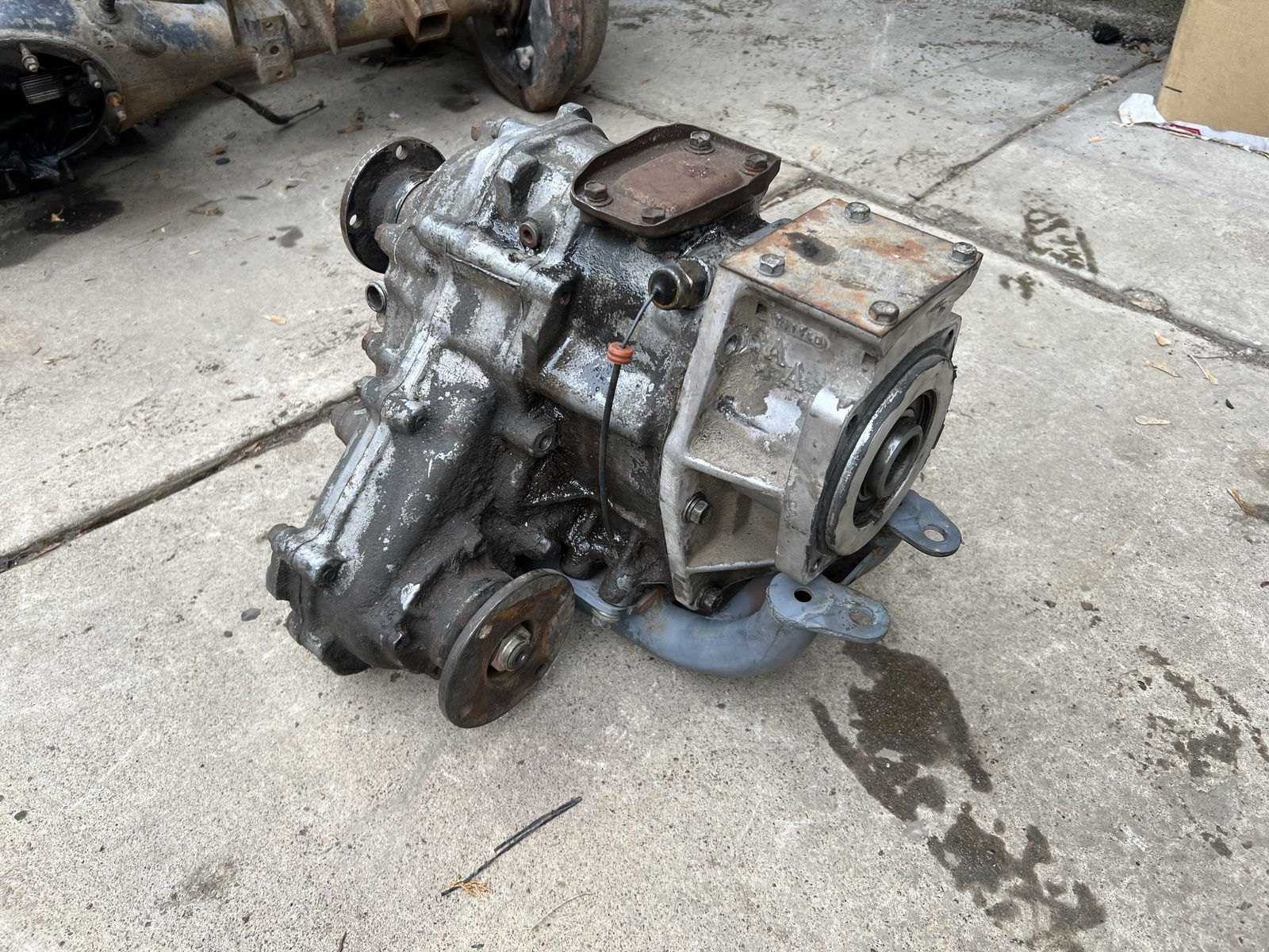 Th350 to Toyota adapter & T-case