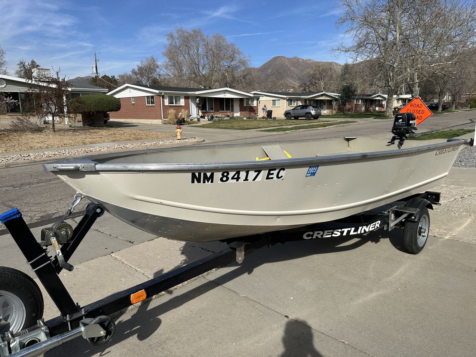 2012 Crestliner 14 foot aluminum boat