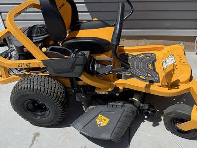 Cub cadet 2025 ultima ZT1 42in zero turn mower