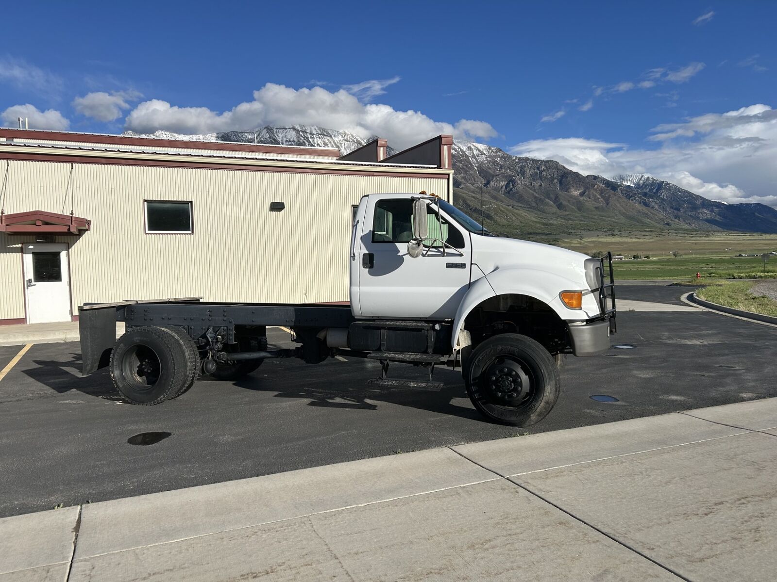 2005 Ford F-750 4x4 Brush  Truck