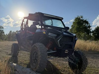 Polaris RZR XP 1000 W/ Ride Command
