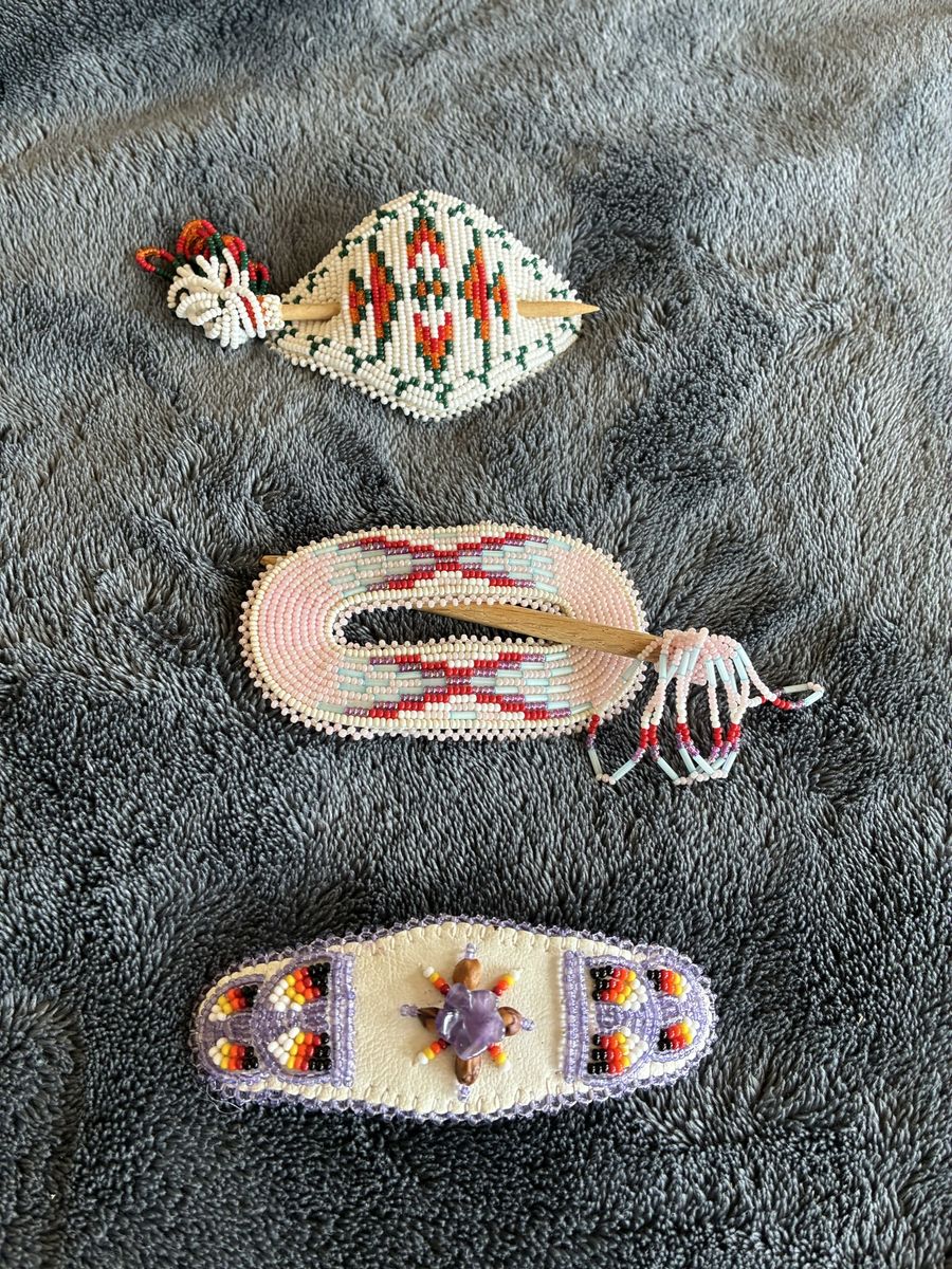 Handmade Native American Beaded Hair Barrettes & Coin Purse - Unique Craftsmanship