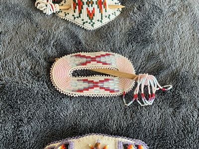 Handmade Native American Beaded Hair Barrettes & Coin Purse - Unique Craftsmanship