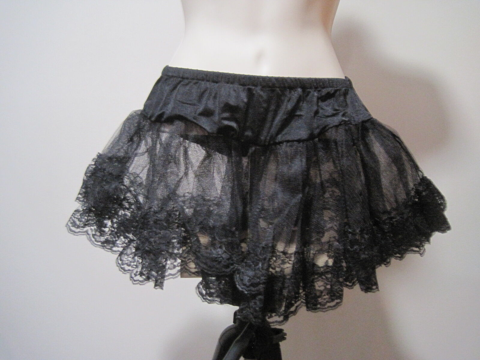 Leg Avenue Womens One Size Black Elastic Tulle Lace Trimmed Underskirt Petticoat