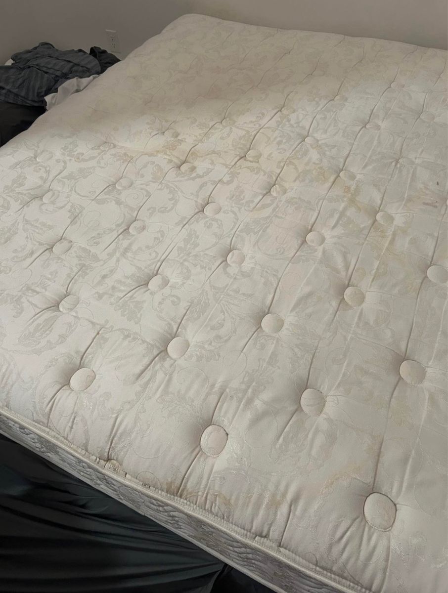 FREE KING SIZE MATTRESS BOX SPRING AND FRAME