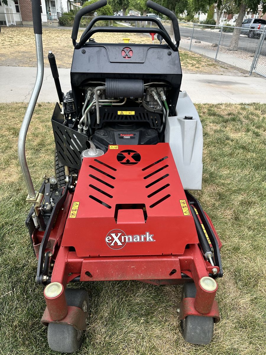 2022 Exmark Staris 36" Stand-On Mower w/ Qwikchute, 64 Hrs, Kawasaki FS600V Engine