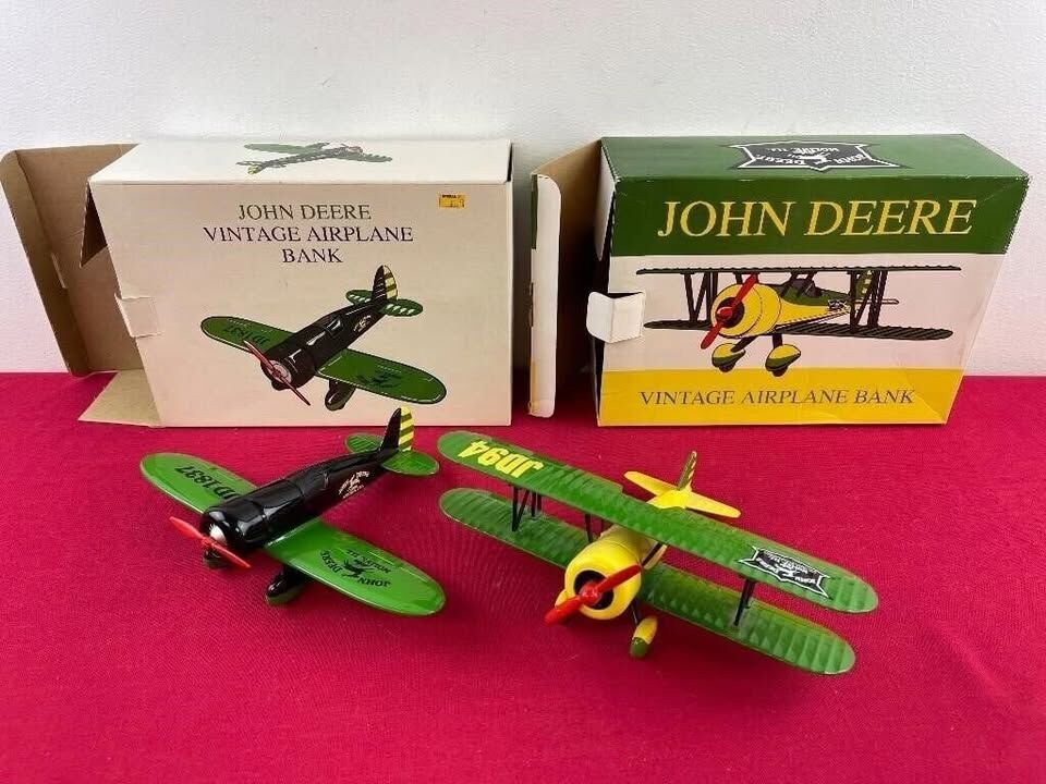 2x LIMITED EDITION JOHN DEERE VINTAGE DIECAST PROPELLER AIRPLANES