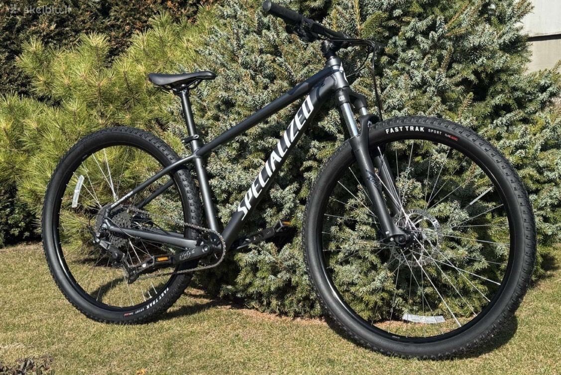 SPECIALIZED ROCKHOPPER - size Large - NEW!