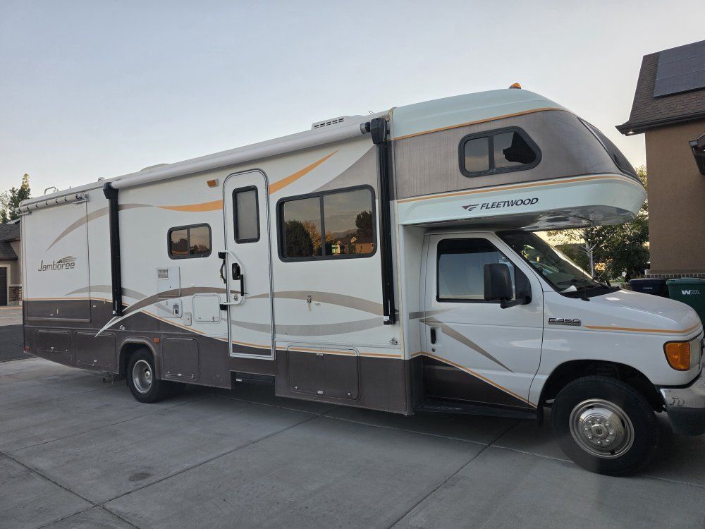 2008 Fleetwood Jamboree 31M