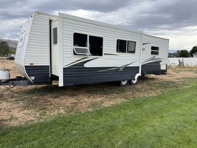 2007 Keystone Hornet 30 FKS RV Travel Trailer