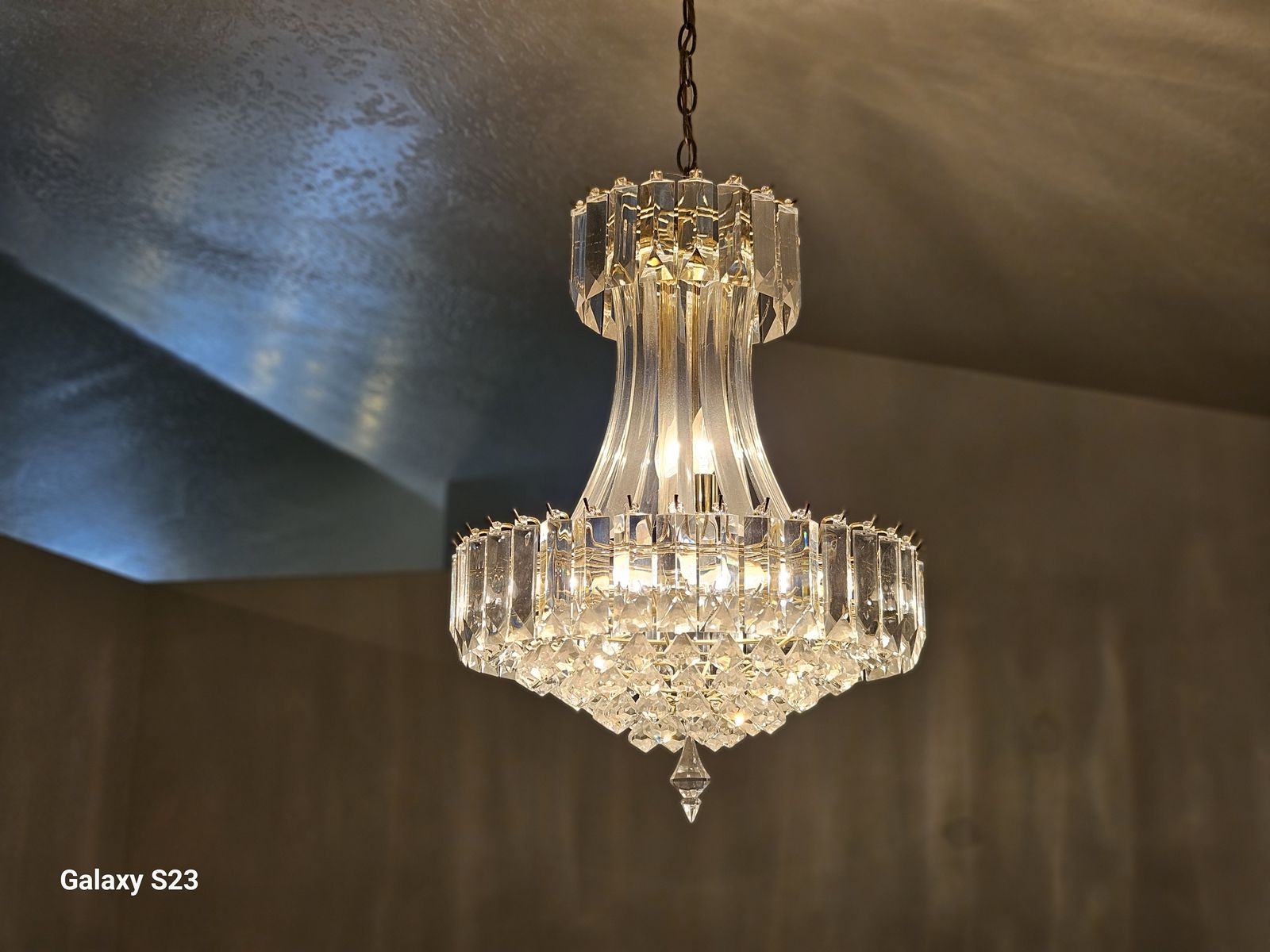 Chandelier 23 in tall and 18 in diameter